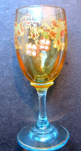 Verre à liqueur George SAND sur pied, Art Nouveau, émaillé Legras: Vigne