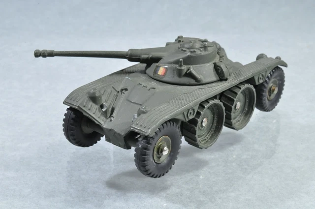 Dinky Toys 1:43 - 1 - Model car - Engin blindé de reconnaissance