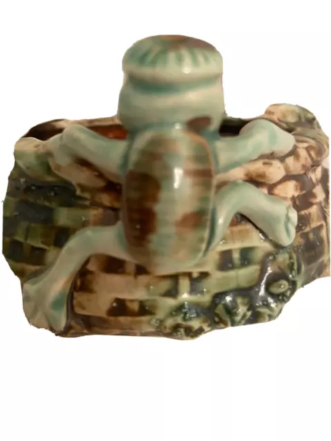 Ceramic Frog Ashtray w/ Sea Shells Unique Beach House Excellent Condition