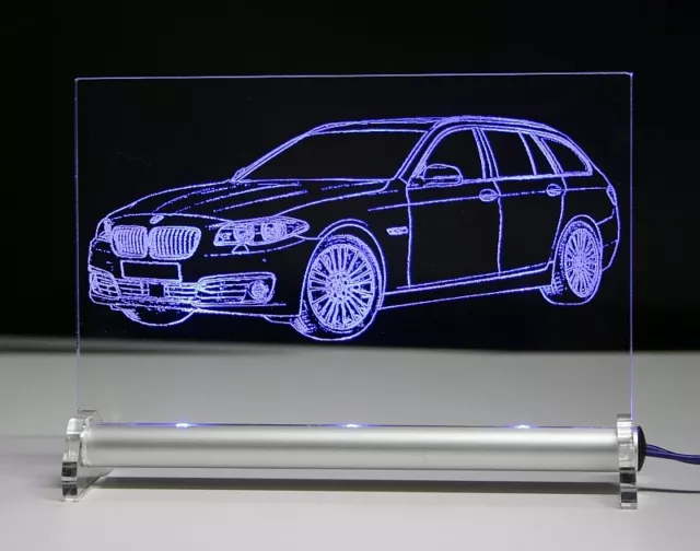 LED Leuchtschild graviert ist  BMW 5 F11 Kombi AutoGravur