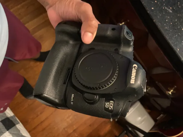 Canon EOS 5D Mark III 22.3 MP Digital SLR Camera - Black (With Battery grip)