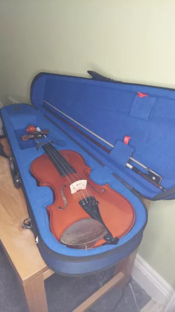 Stentor Student 1 Violin Outfit, 3/4 Size With Case