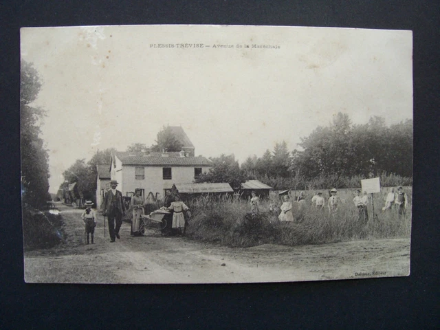 CPA  - 94 -  Plessis-Trévise  -  Avenue de la Maréchale