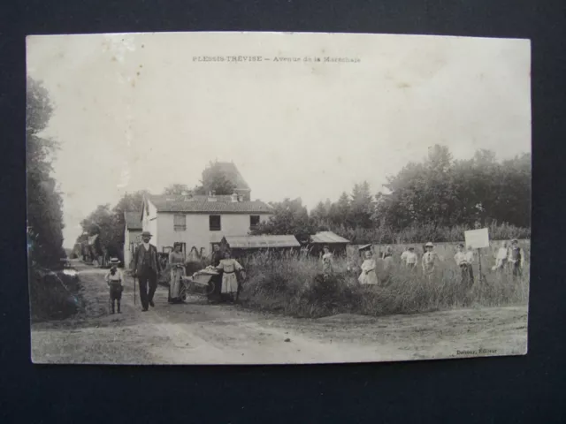 CPA - 94 - Plessis-Treviso - Avenue de la Maréchale