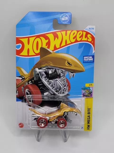 OVO DE PÁSCOA HOT WHEELS 2021 LACTA COM BRINDE CARRINHO SHARKBITE 