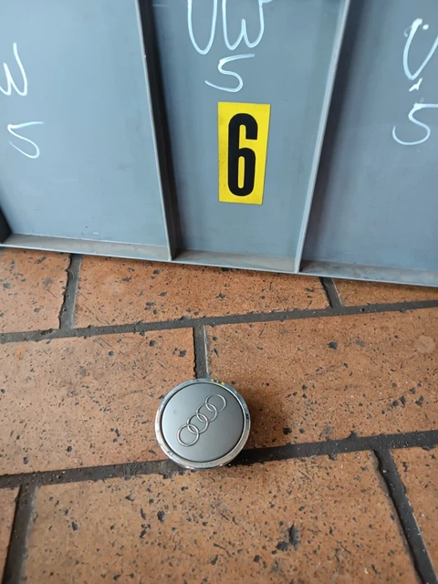 Original Audi A3 A4 A6 A8 Nabendeckel Felgendeckel Nabenkappe 4B0601170A