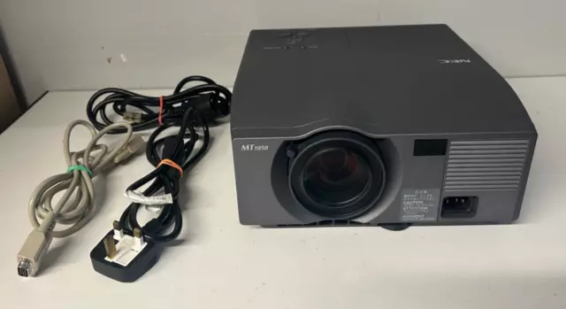 NEC Projector MT1050 With Power & Data Cables ( SEE DISCRIPTION )