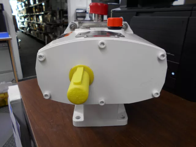 Alfa Laval SRU Rotary Lobe Pump SRU2NLS-15MGE4CBE 1' and 1 1/2"