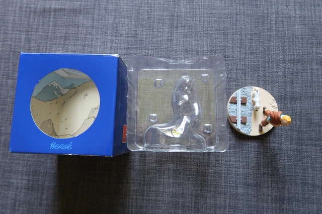 Tintin coffret scène diorama Tintin Tenant La Licorne, éd