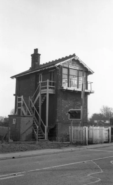 35mm Railway Negative EAST SIGNAL BOX MARCH CAMB'S 1982 #7649