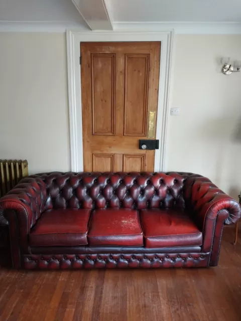 red leather chesterfield sofa