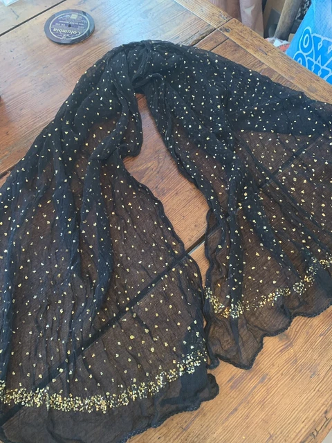 Sciarpa vintage chiffon anni '30 sparsa con metallo oro.  28 pollici x 50 pollici