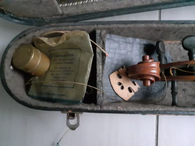 alte Violine mit Zubehör , Geige mit Koffer und Bogen , defekt 3