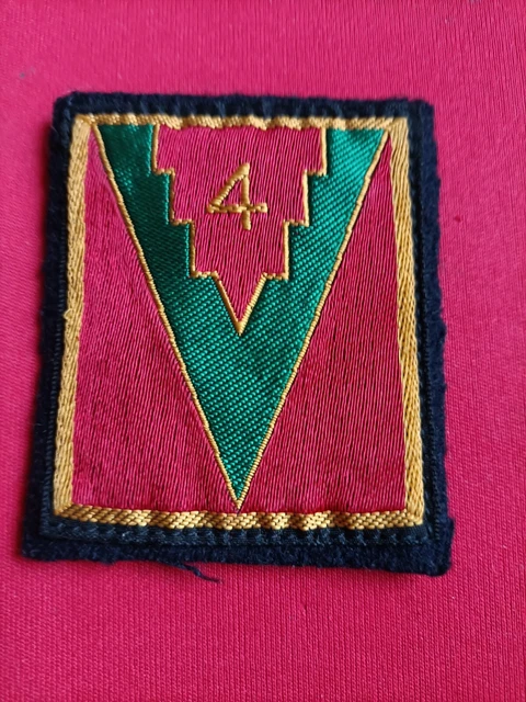 Écusson brodé « 4 » vintage en tissu - France