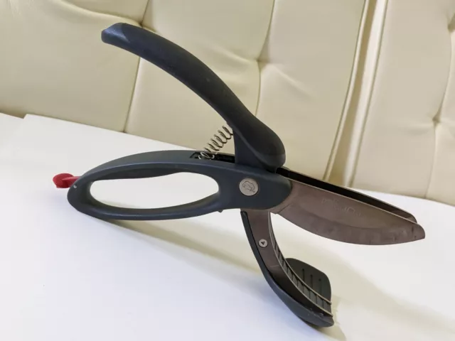 PAMPERED CHEF DOUBLE BLADED SALAD & HERB CHOPPER CUTTING SCISSORS SHEARS  2582