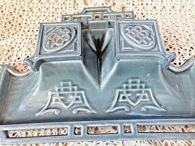Ancien encrier bleu en fonte émaillée-motifs japonais-parure bureau-Napoléon III 3
