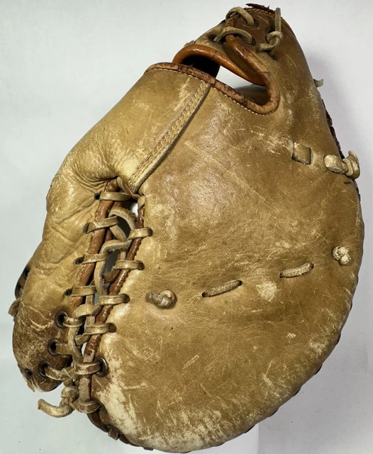 VINTAGE BASEBALL GLOVE Pro Trapper Model Deep Pocket Hand