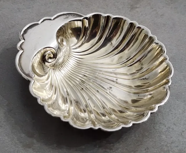 Vintage GORHAM Sterling Silver 3 in. SHELL NUT DISH 10A - 30.0g