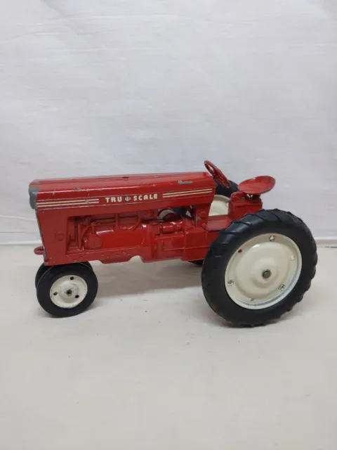 1/16 Carter True Scale 560 Style Tractor Farm Toy