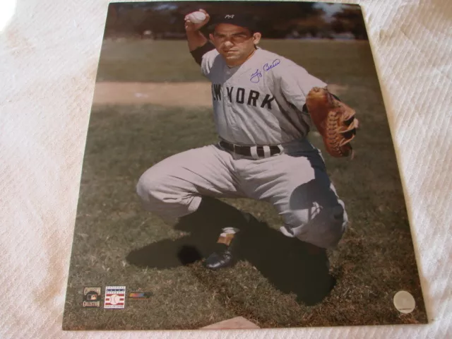 Yogi Berra Autograph / Signed 16 x 20 photo New York Yankees