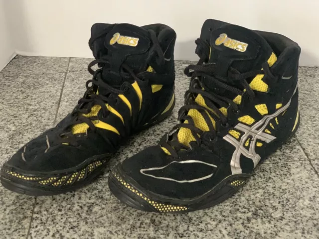 ASICS Dan Gable Ultimate 3 Wrestling Shoes Black And Gold Size 9.5 ASICS Dan Gable Ultimate 3 Wrestling Shoes Black And Gold Size 9.5