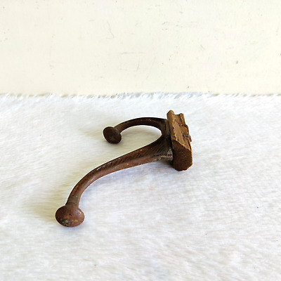 1920s Vintage Iron Wall Hooks Hanger Wooden Rich Patina Decorative Collectible 2