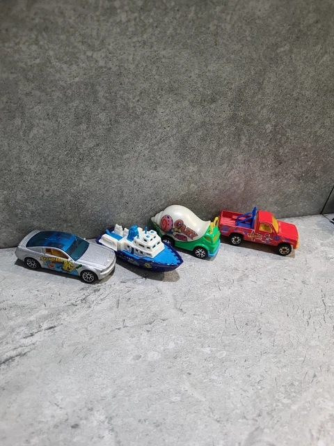 RARE VTG Matchbox Gary the Snail  Car and Sally  Spongebob Squarepants 2004