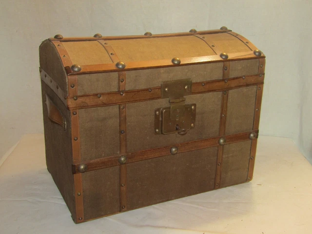 Ancienne Malle Bombee De Poupee Jumeau Ou Autre...