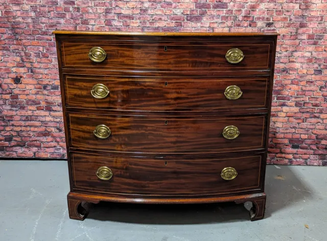 Late George III Antique bow front mahogany chest of drawers