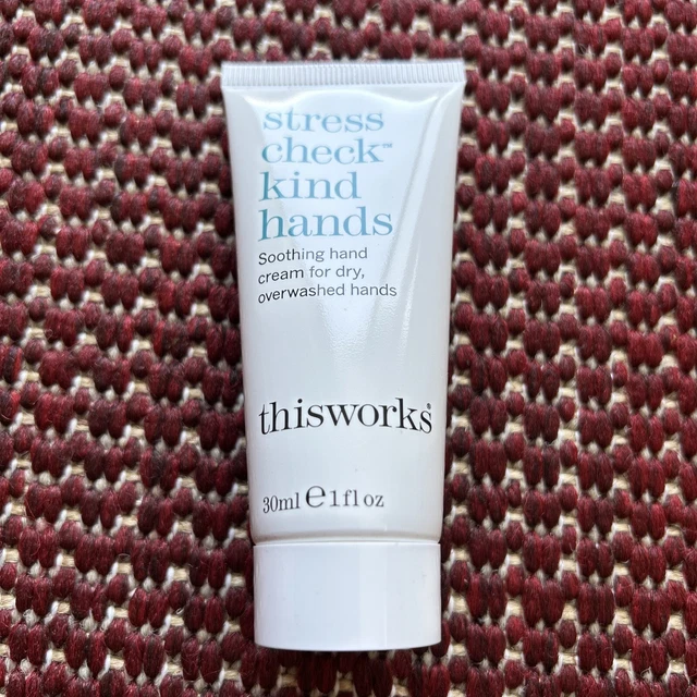 This Works Stress Check Kind Hands 30 ml crema mani succhietto nuovo e sigillato