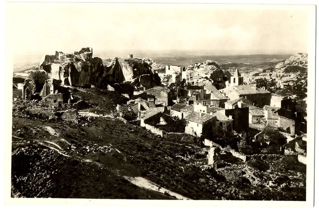 CPA 13 Bouche du Rhône Les Baux general view photo card