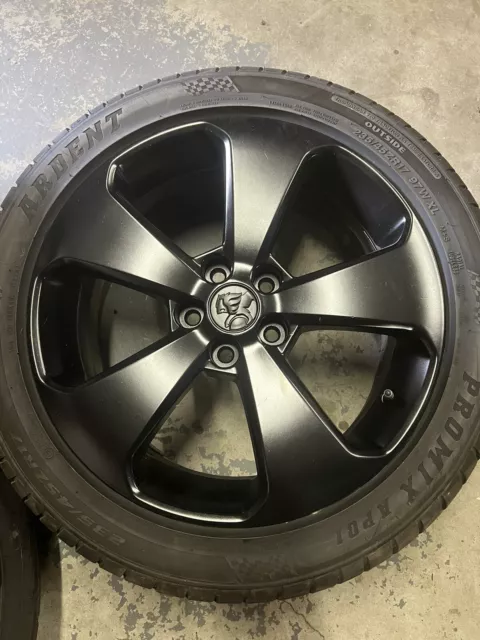 17 Inch Black Alloy Rims And Tyres