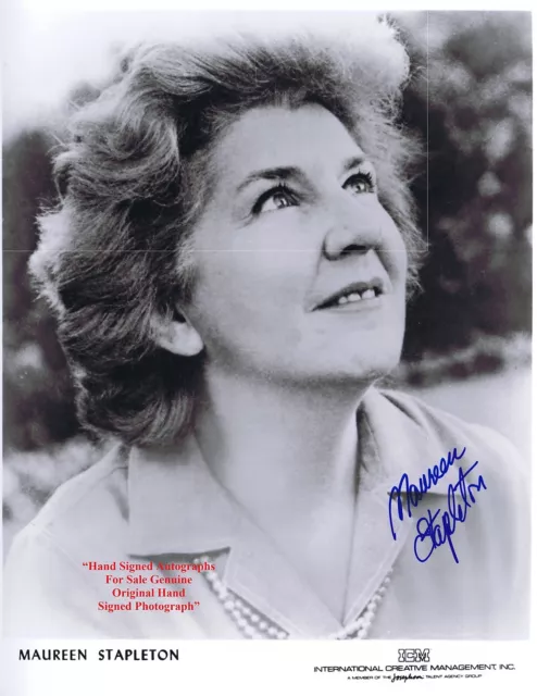 MAUREEN STAPLETON    AMERICAN THEATRE TV FILM ACTRESS    HAND SIGNED B/W  Photo