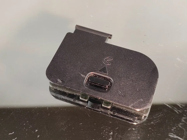 Nikon D750 - trappe batterie - Parfait état