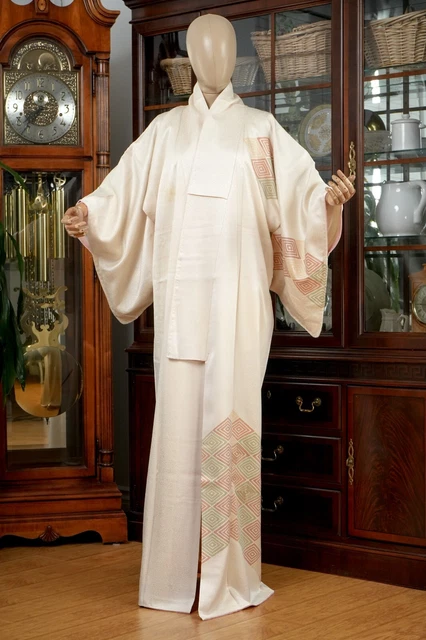 Dear Vanilla Japanese Silk Kimono Women's Robe Gown Authentic Japan Vintage Mint
