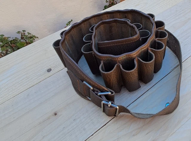 LOT ANCIENNES GIBECIÈRE + cartouchière ceinturon gousset chasse poilu