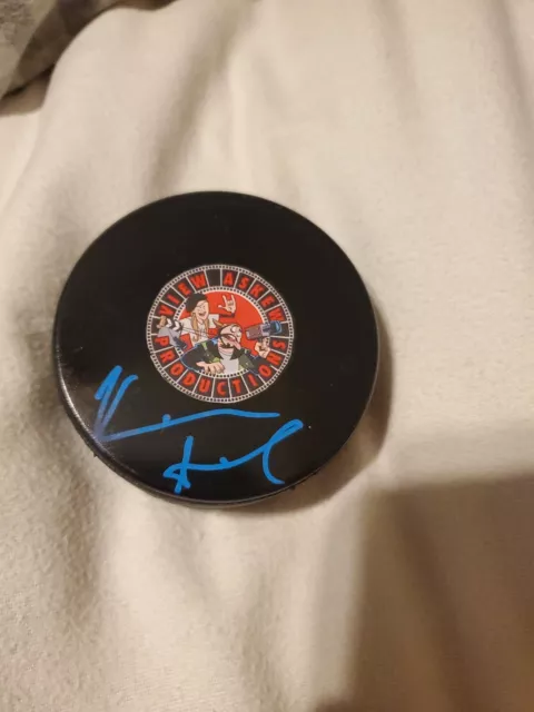 Kevin Smith Signed Custom Hockey Puck Jay & Silent Bob Clerks