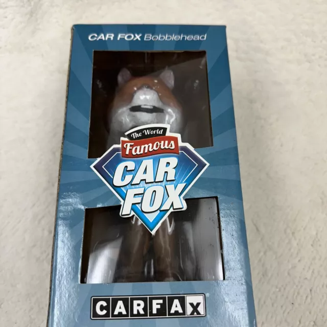 NIB EXCLUSIVE LAS Vegas CARFAX Car Fox Bobblehead 2020 Elvis 7” X