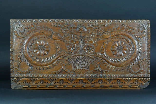 Beau Panneau en bois Sculpté 17 ème Normandie Serpent de Mer Panier Fleuri