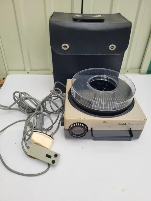 Proyector de diapositivas Kodak Carousel S vintage con estuche y potencia remota solo probado