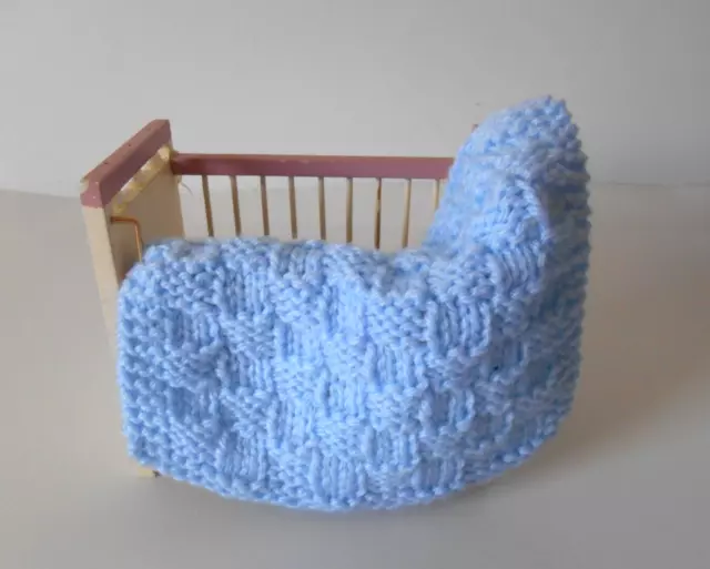 HAND KNIT MINIATURE DOLLHOUSE DOLL BABY BLANKET BLUE HANDMADE 1:12 scale