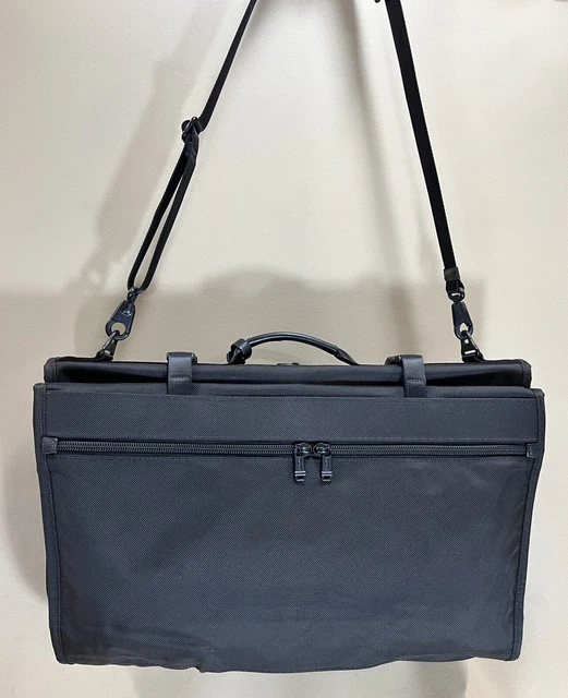 Preowned Tumi Alpha Tri-fold 21” Carry On Garment Bag 22133DH Black Ballistic 2