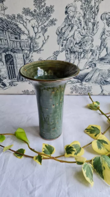 Ancien Petit Vase En Gres Vintage Signe Millau ? Forme Tulipe