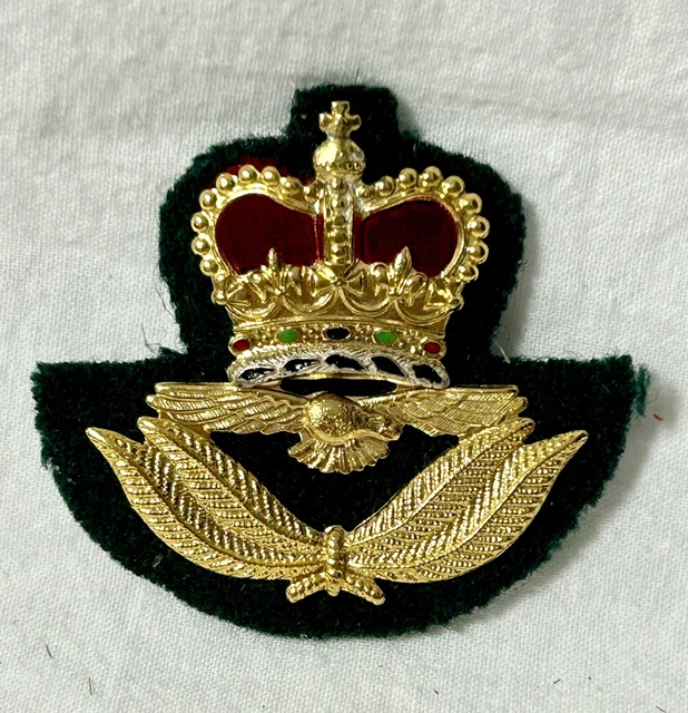 ROYAL CANADIAN AIR Force RCAF Officer Wedge Cap Badge Vintage Military ...