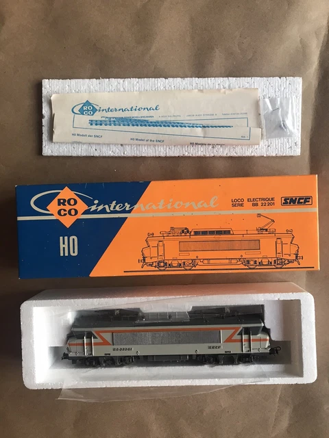 Roco 62469 - Locomotive électrique type BB 22200 FRET de la SNCF