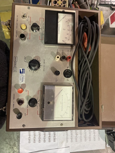 Used Hipotronics Model H 860 PL DC Insulation Tester with cables Pallet Used Hipotronics Model H 860 PL DC Insulation Tester with cables Pallet