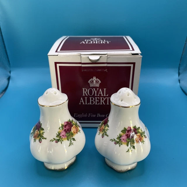 Royal Albert alte Landrosen Salz und Pfeffer verpackt