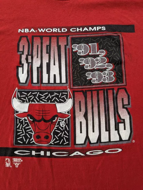 1998 Chicago Bulls 3-Peat Tee Free Shipping - The Vintage Twin