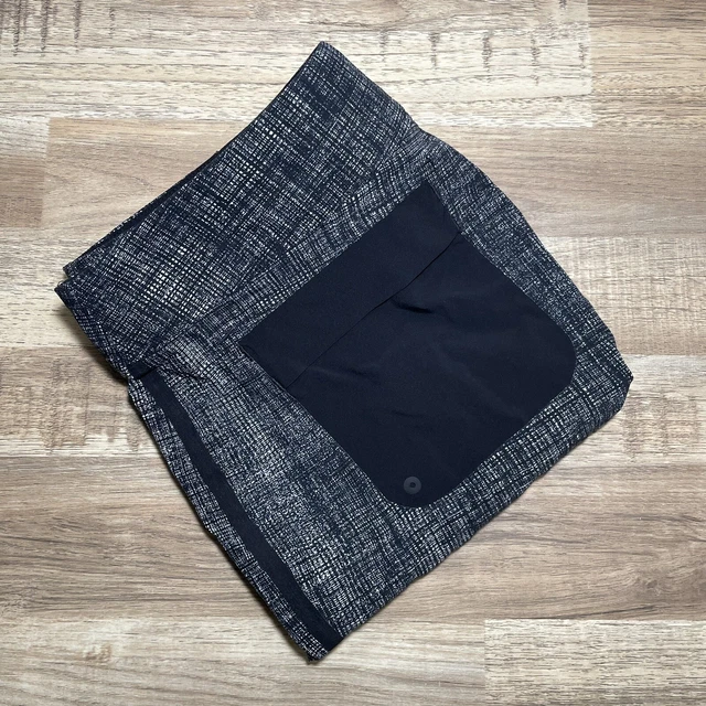 lululemon Beach Pool Board Shorts Men's Size 32 Black White Graphic Print EUC