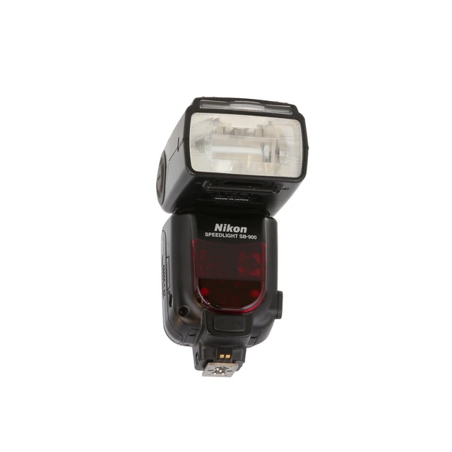 Nikon SB-900 I-TTL [GN131] Speedlight Flash {Bounce, Swivel, Zoom}